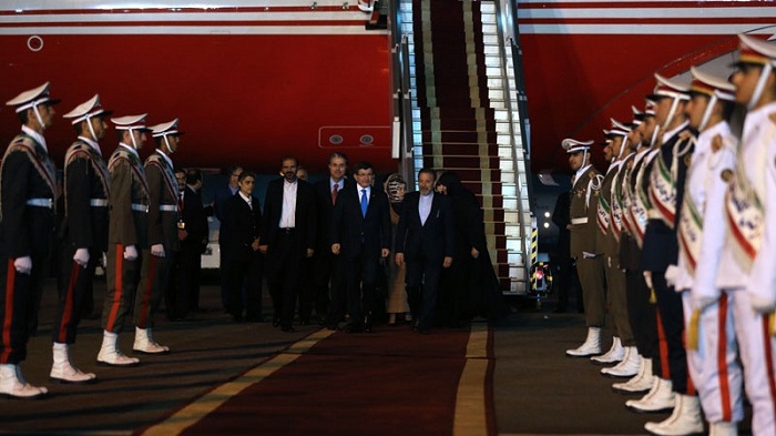 Ahmet Davutoglu a effectué une visite officielle en Iran